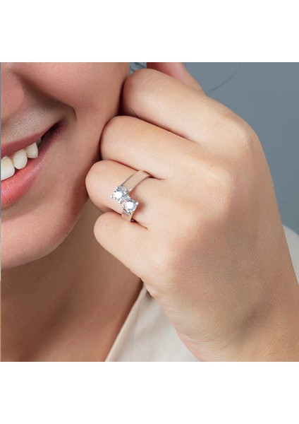 Starlight Diamond Pırlanta Montür Asimetrik 925 Ayar Gümüş Kadın Çifttaş Yüzük modelleri