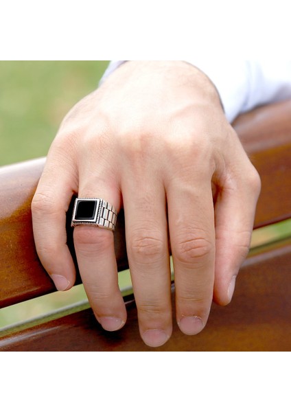 Simetrik Desenli Siyah Oniks Taşlı 925 Ayar Gümüş Erkek Yüzük indirimleri