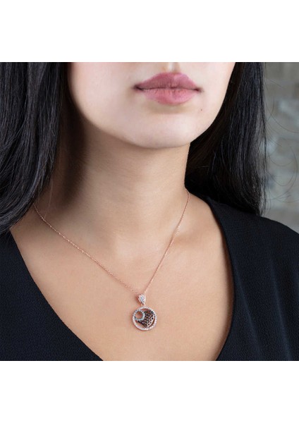 Beyaz Zirkon Taşlı Kalp Halka Tasarım 925 Ayar Gümüş Kadın Kolye fiyatları