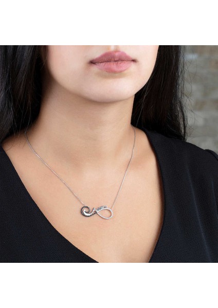 Siyah-Beyaz Zirkon Taşlı Annem Yazılı Sonsuzluk 925 Ayar Gümüş Kadın Kolye fiyatları