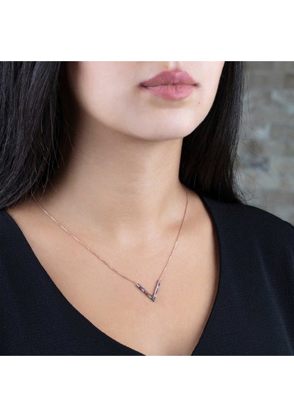 Renkli Zirkon Taşlı V Tasarım 925 Ayar Gümüş Kadın Kolye fiyatları