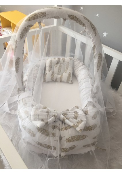 Altın Tüy Desenli Cibinlik ve Oyuncak Askılı Lüx Tasarım Babynest