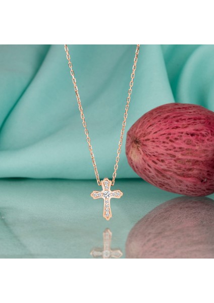Taşlı Haç Temalı Rose Kaplama Kadın Gümüş Kolye