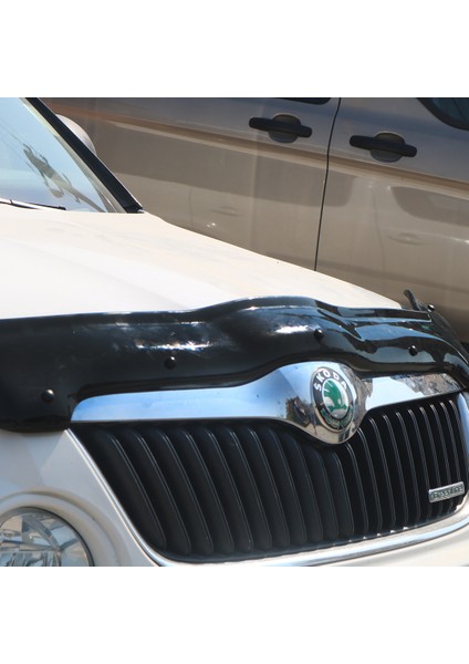 Skoda Yeti Ön Kaput Koruyucu Rüzgarlığı - 2009-2013 Arası