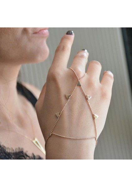 Üçgen Tasarım Şahmeran