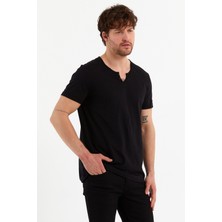 Uomo Park 2135 Yeni Sezon Armut Yaka Düğme Detaylı T-Shirt