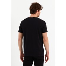 Uomo Park 2135 Yeni Sezon Armut Yaka Düğme Detaylı T-Shirt