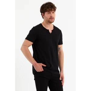 Uomo Park 2135 Yeni Sezon Armut Yaka Düğme Detaylı T-Shirt