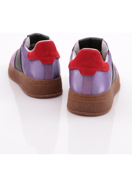 1051 Kadin Bağcikli Spor Ayakkabi modelleri