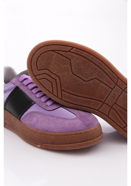 1051 Kadin Bağcikli Spor Ayakkabi fırsatları