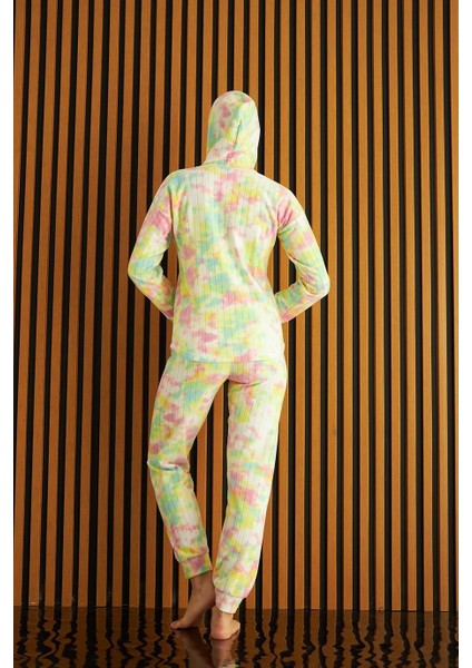 Kadın Batik Desen Kapüşonlu Fitilli Polar Bilek Manşetli Kışlık Jogger Pijama Takımı indirimleri