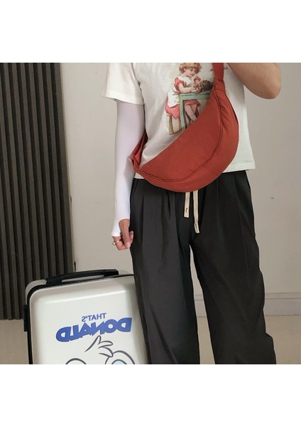 Tek Omuzlu Çapraz Gövdeli Naylon ve Ipek Pamuklu Düz Renkli Bez Çanta (Yurt Dışından) fırsatları