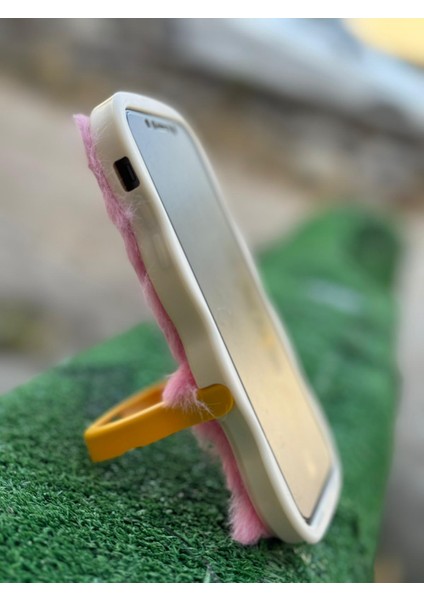 Apple iPhone 11 Kılıf Yumuşak Tüylü Pelüş Puf Standlı Renkli Silikon Case Smile Moda Kapak Dalgalı Tasarım