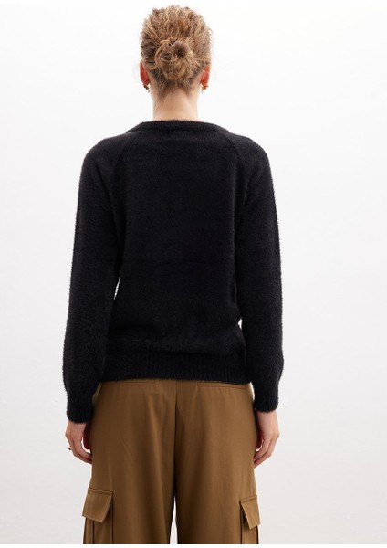 Hazel Pullover Bisiklet Yaka Rahat Kesimı Kadın Triko Kazak - Siyah fırsatları