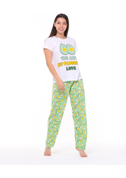 Kadın Beyaz Yeşil Love Avakado Baskılı Tşort Pantolon Takımı fırsatları