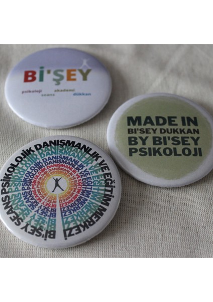 Bi'şey Yazılı Rozet fiyatları