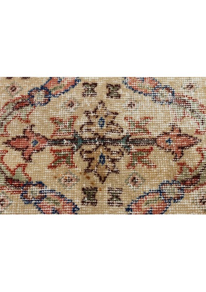 Taşlaşmış Zamanların Hüznü Eskitme Vintage Halı 117 x 210 cm 10177