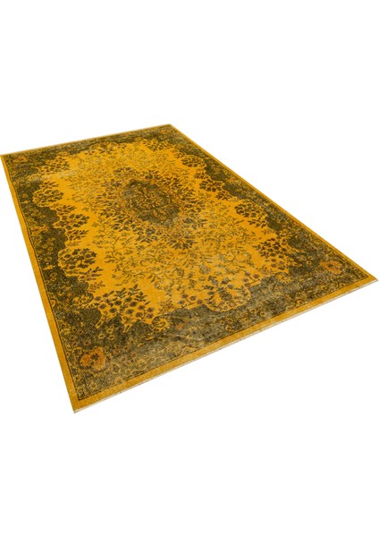 Taşlaşmış Zamanların Hüznü Eskitme Vintage Halı 172 x 266 cm 10247 fırsatları