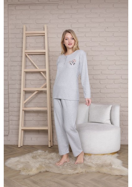 Kadın Büyük Beden Kışlık Gri Pudra Tek Çiçek Pijama Takımı Annegri1 modelleri