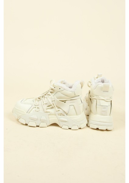 GUJA İçi Peluş Kalın Tabanlı Spor Bot TEN fırsatları