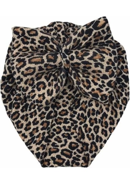 Leopar Desenli Fiyonklu Kız Bebek Bonesi