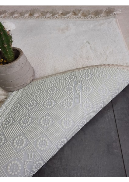 Elite Krem Ponpon Saçaklı Peluş 2'li Banyo Paspası Halısı Kaymaz Taban Klozet Takımı Püsküllü modelleri