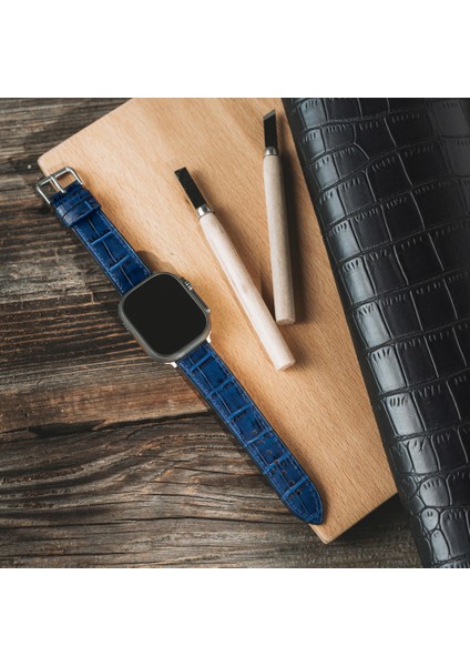 Lesband Leather crocco Mavi Gerçek Deri Apple Watch Kordon Seri 1-8, Se, Ultra ve Ultra 2 ile Uyumlu modelleri