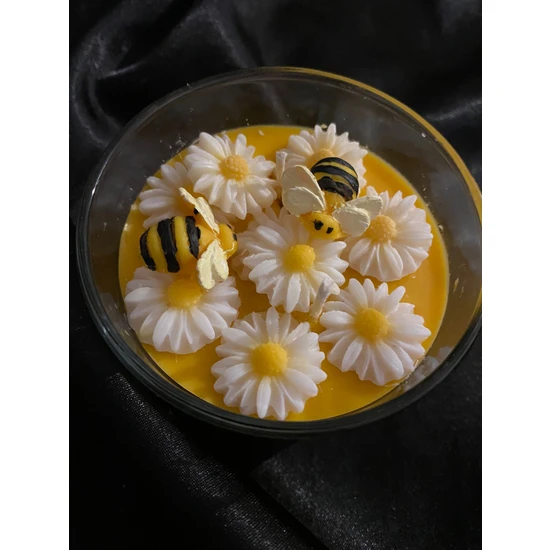 Daphne Collection Co Hediyelik ve Dekoratif Bee Flower Soyawax  Vegan (Arı,çiçek,papatya Soya Mum)