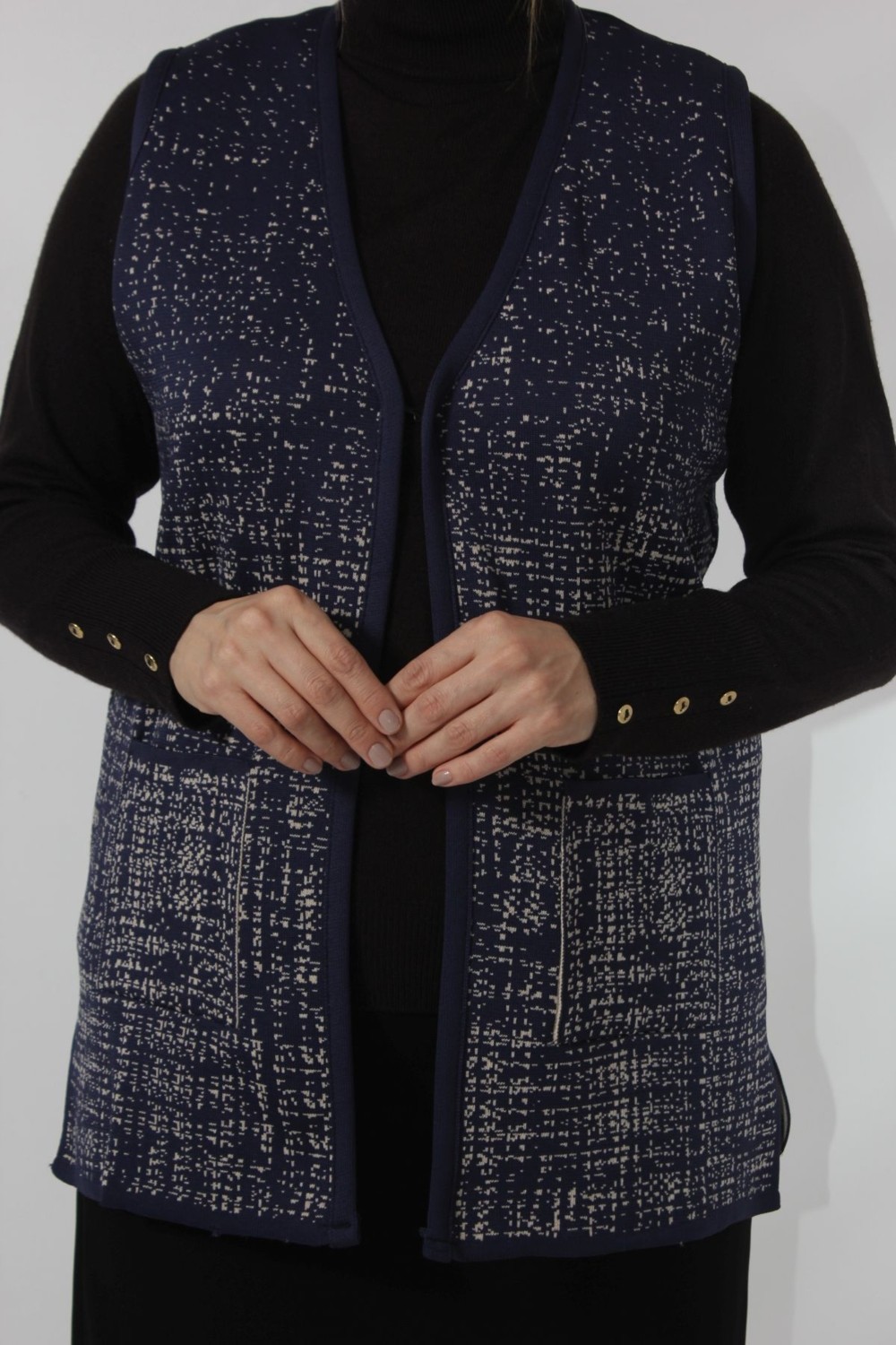 Moda Berray Y366 Mavi-Beyaz Mozaik Desenli Cepli Anne Yelek görsel 3