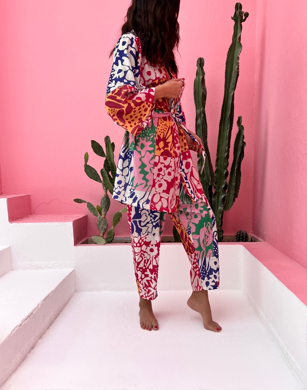 Hangout Design Store HANGOUT Kısa Kimono - Colorful Flower, Jasmine Poly