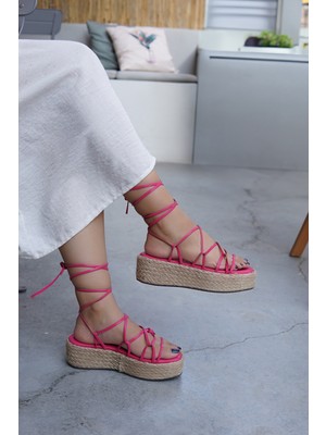 Laminta Glad Fuşya Hasır Detaylı Bağlamalı Sandalet