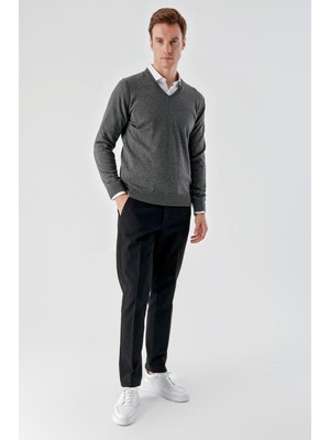 Akçaylar Slimfit V Yaka Düz Basic Model Pamuklu Erkek Uzun Kol Triko Kazak