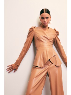 Sateen Kruvaze Deri Bluz - Bej