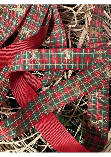 Yılbaşı Kurdele Süsleme Malzemesi ( 1.sınıf Varaklı 2.85 M 2.5 cm En )