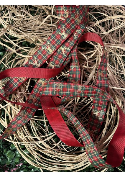 Yılbaşı Kurdele Süsleme Malzemesi ( 1.sınıf Varaklı 2.85 M 2.5 cm En ) modelleri