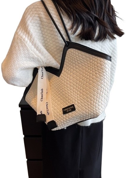 Büyük Kapasiteli Omuz Çantası (Yurt Dışından)