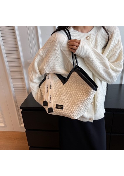 Büyük Kapasiteli Omuz Çantası (Yurt Dışından) fiyatları