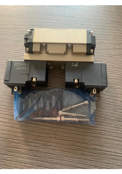 Solenoıd Valf Smc 24VCC Iso1 Evs7-6-Fg-D-3cvo-Q