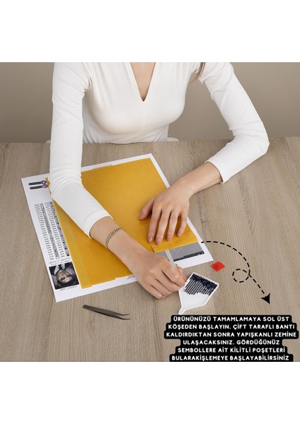 Kurt Postu Giyen Kuzu | Elmas Mozaik Tablo | Mozaik Puzzle | 50x50 | E20204214 indirimleri