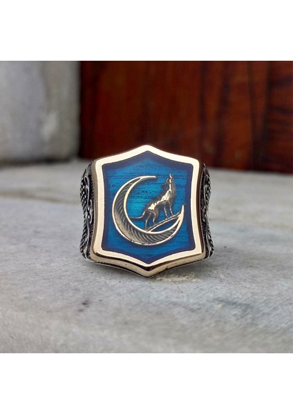 Mavi Mineli Bozkurt Işlemeli Erkek Yüzük