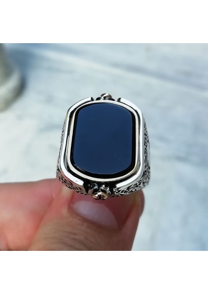 Bozkurt Işlemeli Siyah Taşlı Çift Taraflı Erkek Yüzük fırsatları