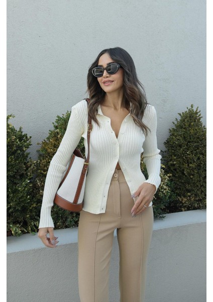 Ekru Polo Yaka Hırka