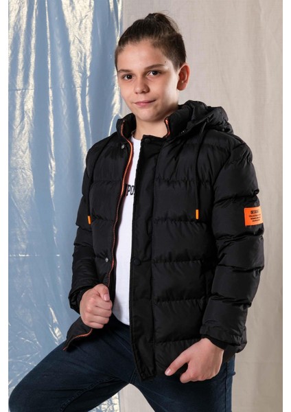 Designed Kapüşonlu Içi Polar Astarlı Erkek Çocuk Şişme Mont
