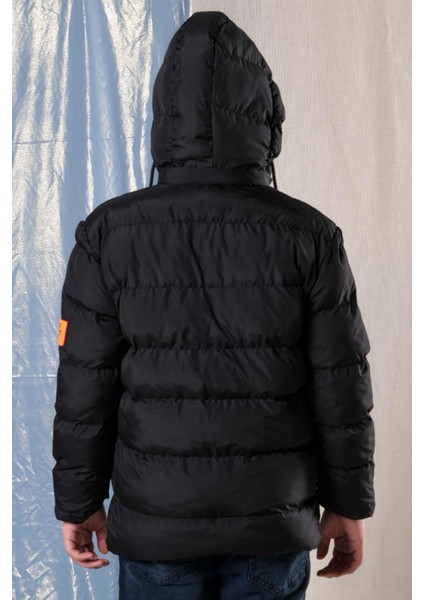 Designed Kapüşonlu Içi Polar Astarlı Erkek Çocuk Şişme Mont fırsatları