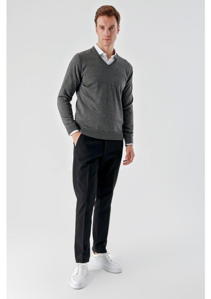 Slimfit V Yaka Düz Basic Model Pamuklu Erkek Uzun Kol Triko Kazak