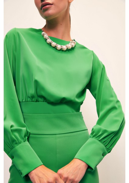 Kolye Detaylı Crop Bluz - Yeşil indirimleri