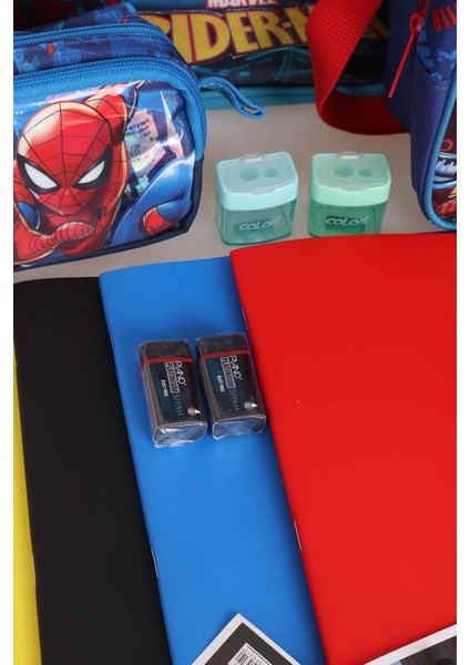 Lisanslı Spıderman Ilkokul, Beslenme ve Kalem Çantası 3'lüsü ve 500 ml Trıtan Matara Ile Kırtasiye Seti
