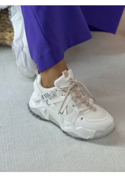 Bold Beyaz Bağcıklı Kadın Sneaker fiyatları