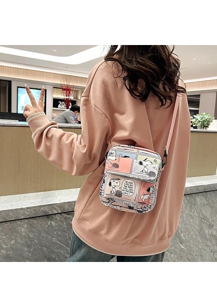 Snoopy Kız Erkek Omuz Askılı Çanta Cep Telefonu Çantası Sevimli 2023 Yeni Kadın Bozuk Para Cüzdanı Çocuk Çapraz Vücut Çanta (Yurt Dışından) modelleri