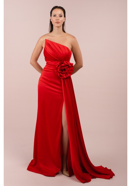 Gül Detaylı Yırtmaçlı Saten Straples Elbise (DKL-2051)